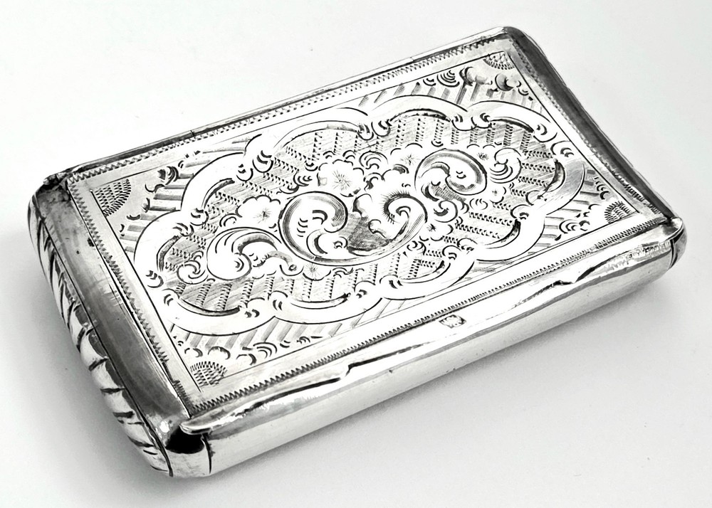 Antique Netherlands 833 Silver Snuff Box