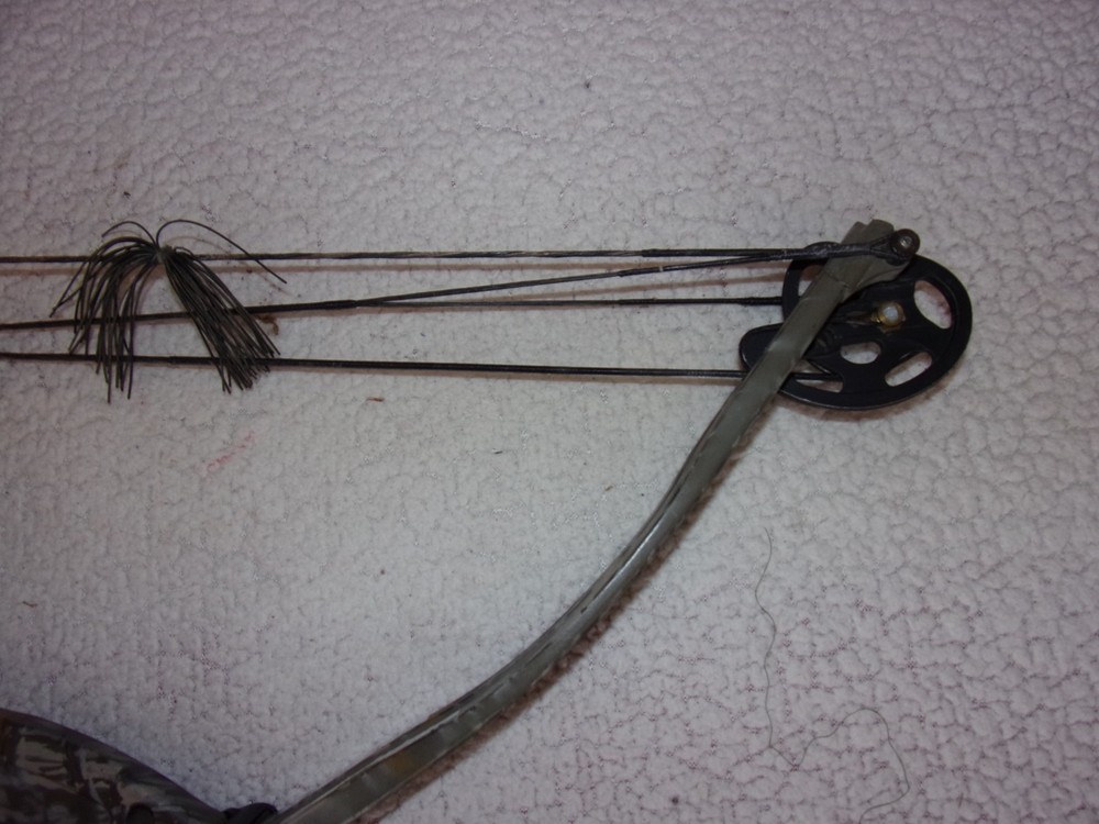 PSE Archery F-4 Maxis Compound Bow