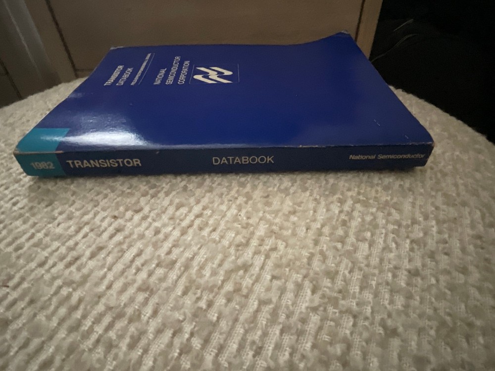1982 National Semiconductor Transistor Databook NPN PNP JFET Vintage Reference