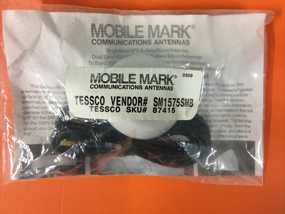 Mobile Mark Communication Surface Mount   Antenna SM1575SMB White