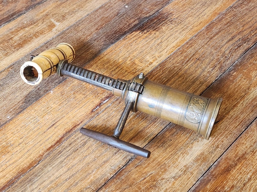 English Thomason Type Kings Screw Mechanical Corkscrew w/ Bone Handle