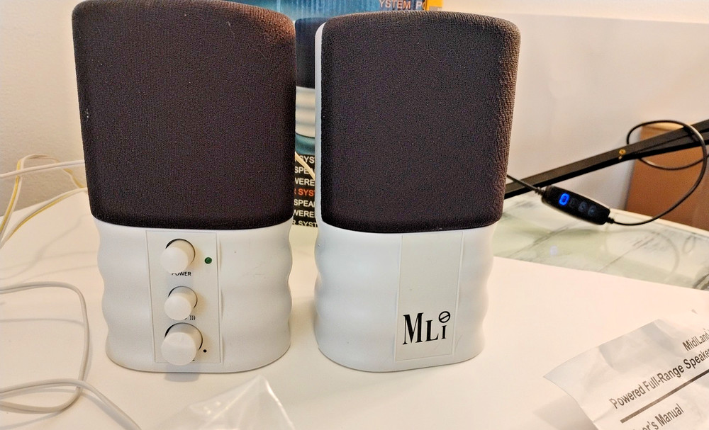 MLi-190 Super Speakers 2 Desktop White Computer