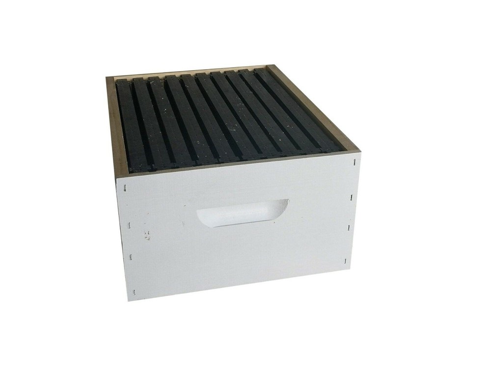 OZ-ARMOUR ASSEMBLED & PAINTED BOX 10 FRAMES WITH OPTIONAL FRAMES