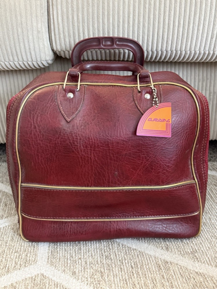 vintage Gladding bowling bag in a deep red color.