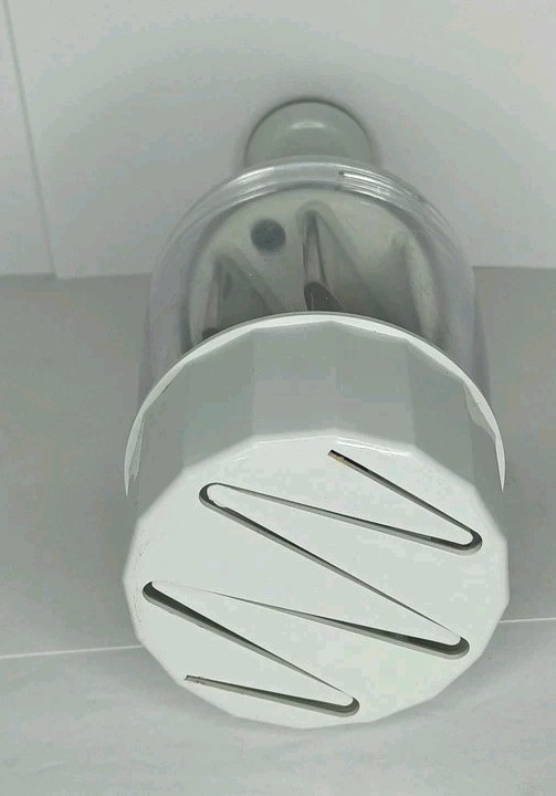 Pampered Chef Push Function Food Chopper - White