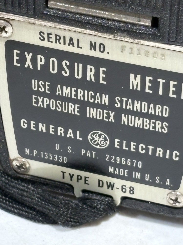 Vintage General Electric Exposure Meter Model DW-68