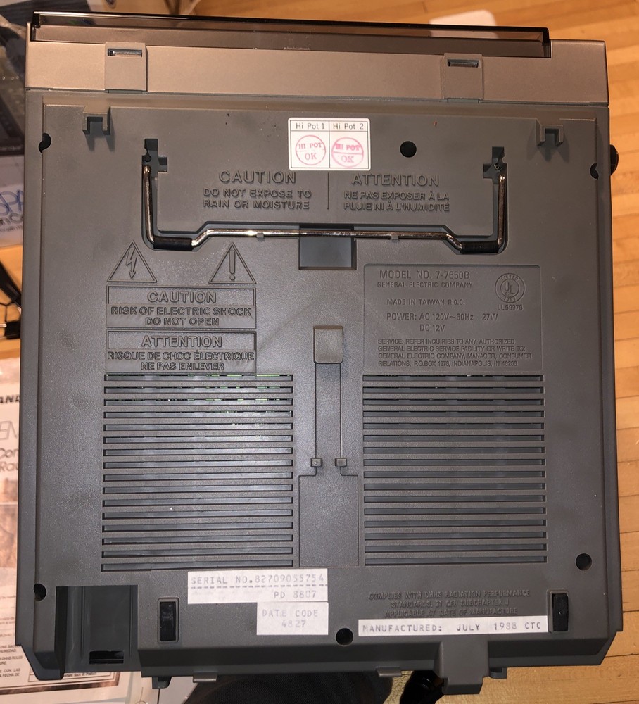 General Electric 1988 Spacemaker TV W/ Box 7-7160 Includes Instructions TESTED!!