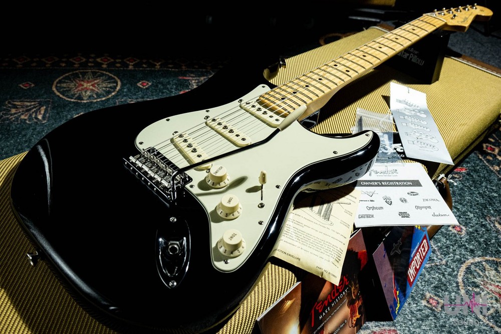Fender AMERICAN PROFESSIONAL STRATOCASTER / 2016