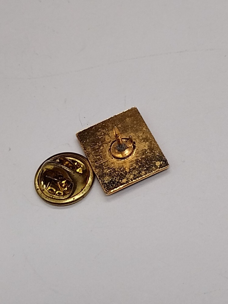 BARBADOS Small Tack Pin