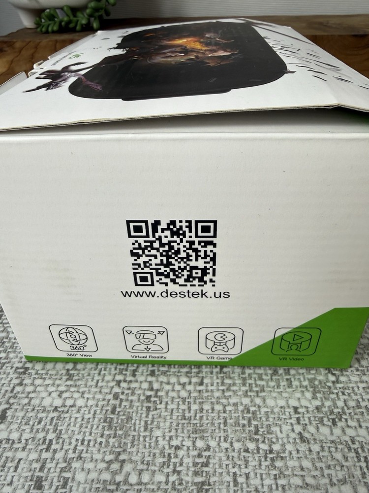 DESTEK V5 VR Headset for Virtual Reality With Controller Orig Paperwork Untested