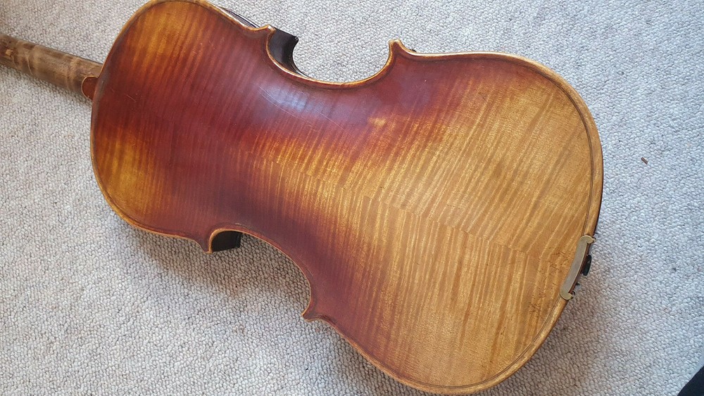 Beautiful old Viola, beautiful flamed