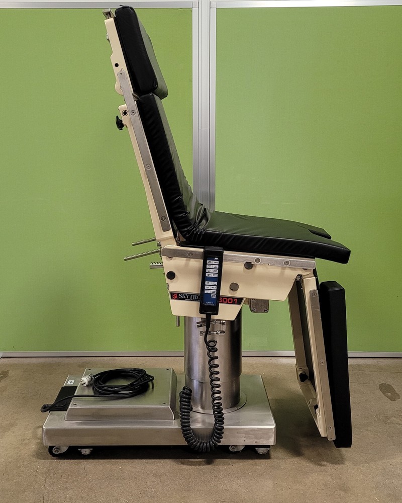 Skytron 6001 Elite Surgical Table