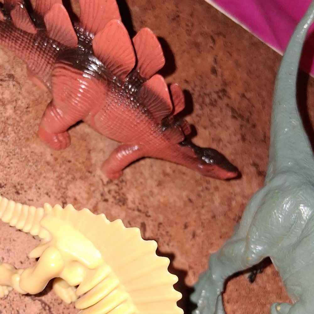 Assorted Plastic Dinosaur Figures Toy Set Pretend Play 3-7 Years