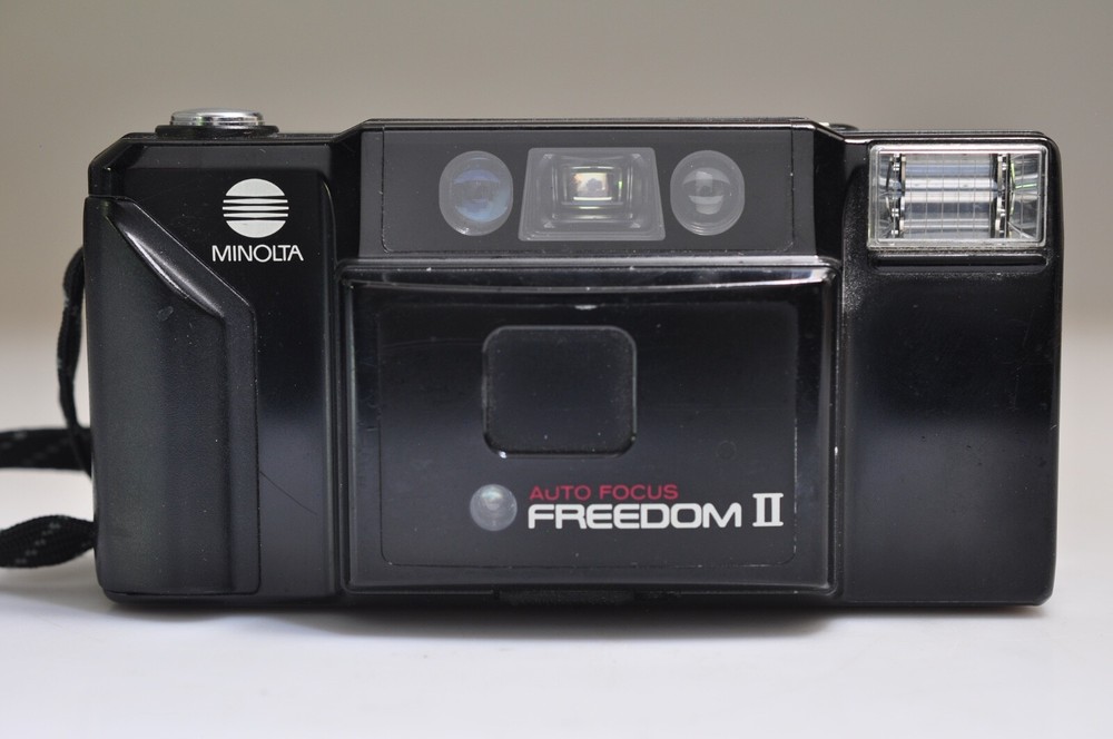Minolta Freedom 11 AF Point & Shoot Camera : Tested Works