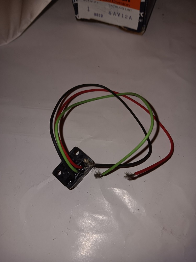 NEW GENUINE HONEYWELL MICRO SWITCH 4AV12A