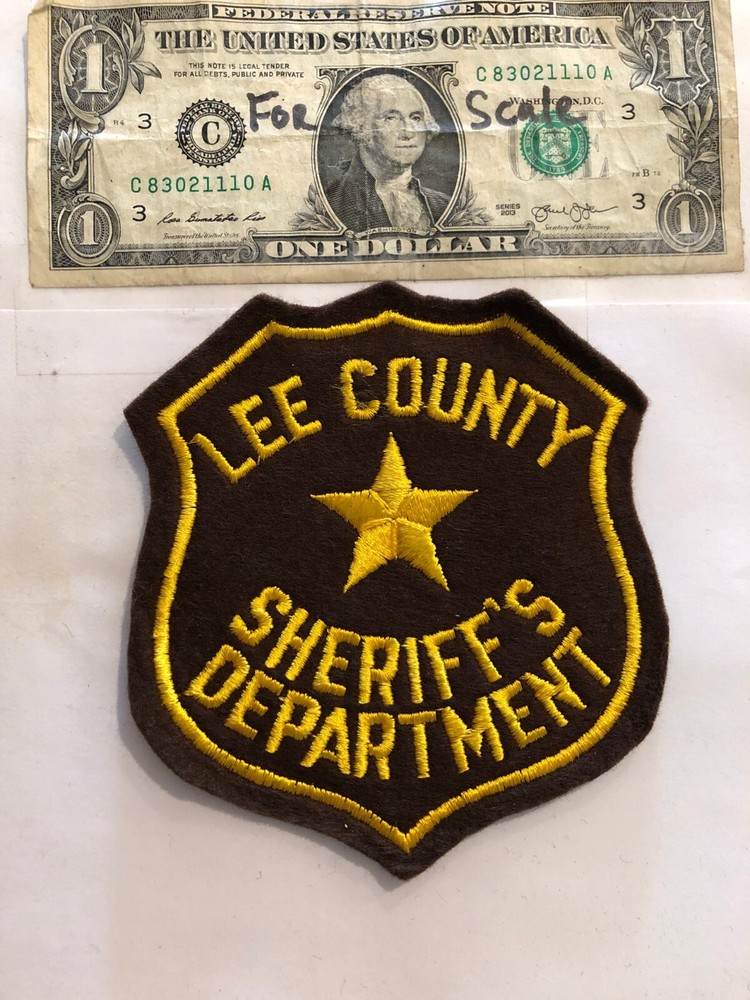 Lee County Illinois Police Patch Sheriff's Dept. Un-sewn great condition