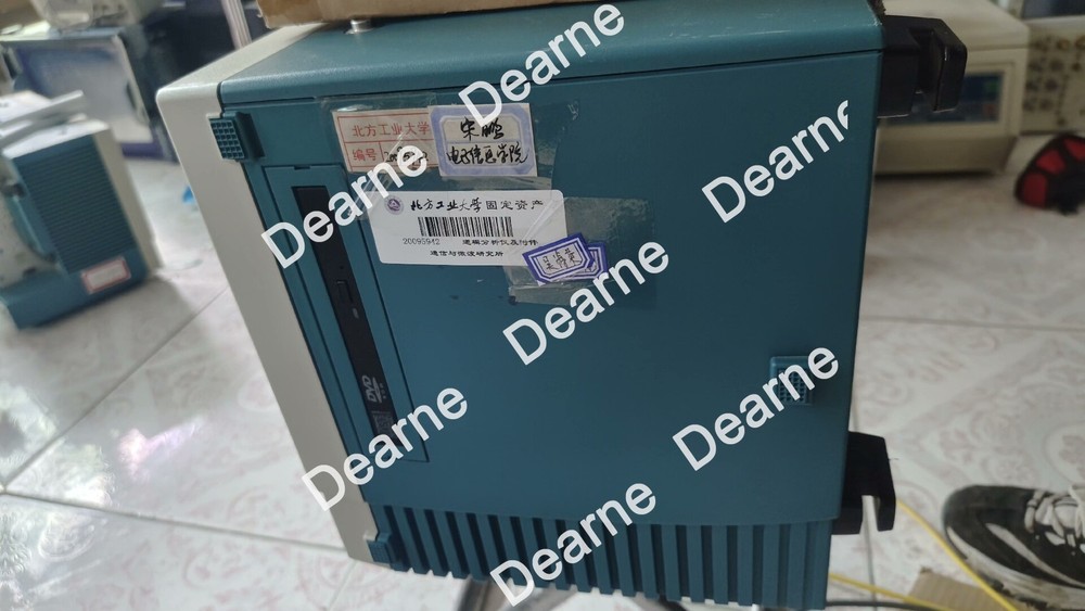 TeKtronix TLA5201B Logic Analyzer