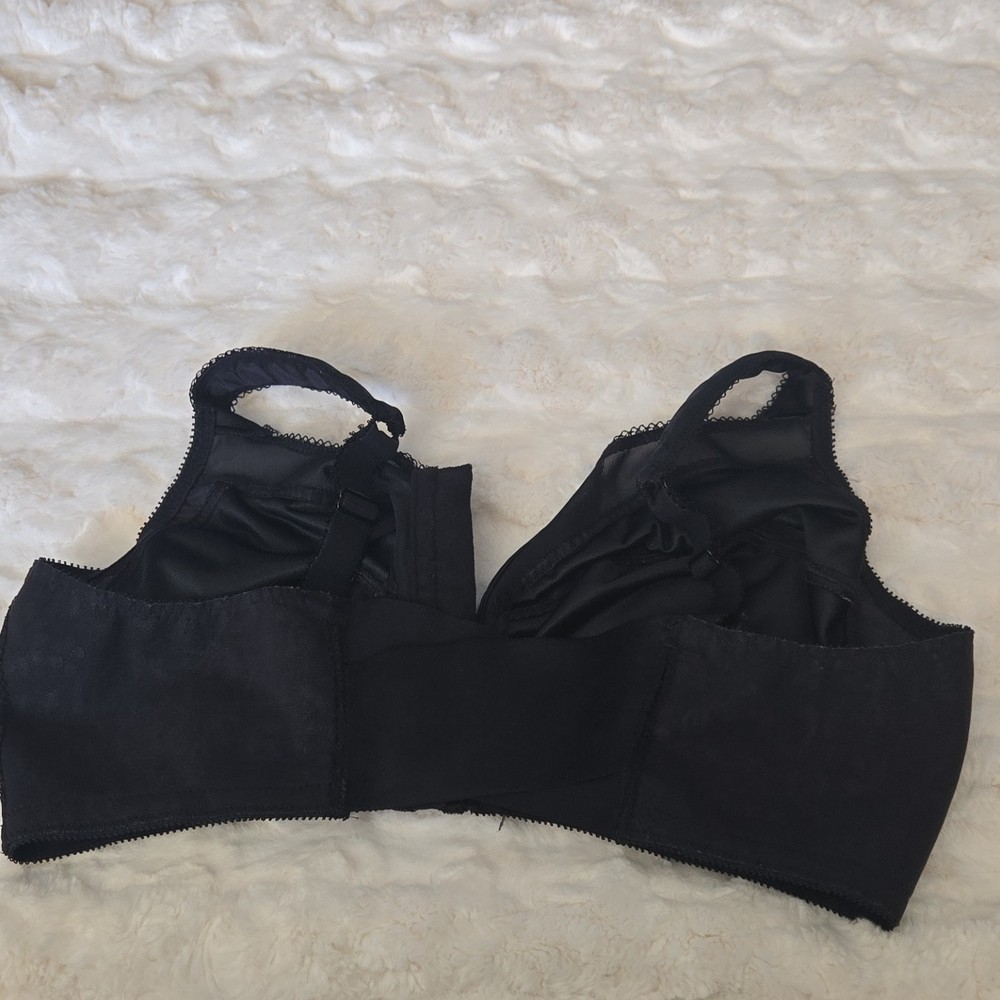 Playtex Minimizer Bra 4695 Black 42DD Wireless Full Coverage Adjustable Straps