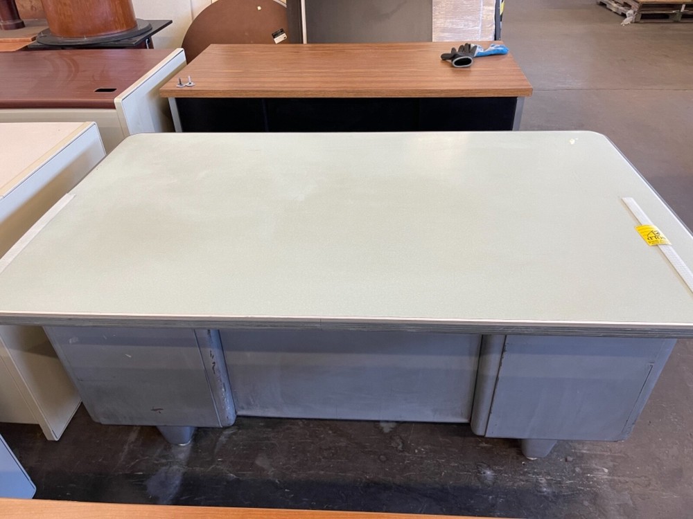 Vintage Steelcase Aurora