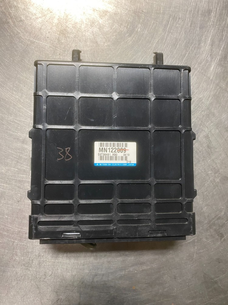 2003 Mitsubishi Outlander 2.4L A/T Engine ECM Electronic Control Module MN122009