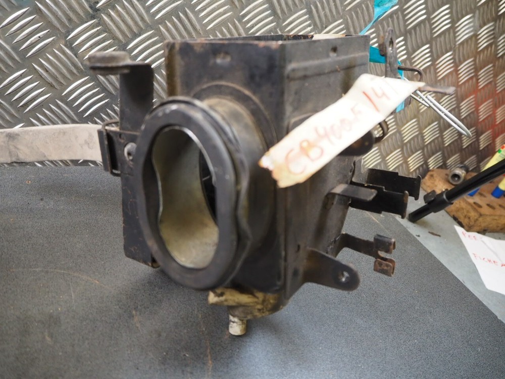 HONDA CB400F 1976 BOX case BATTERY 10721