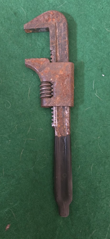 Antique Pipe Wrench Monkey Wrench 9" Adjustable