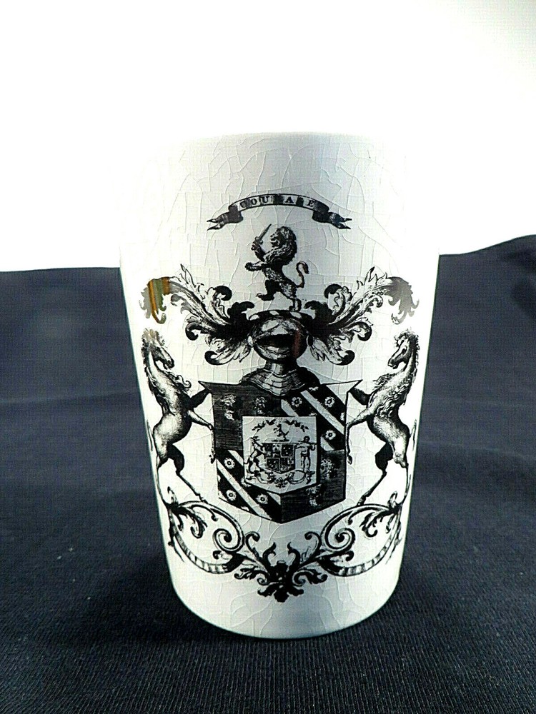 British Herald Drinking Cup No Handle Illustrations by Thomas Robson England