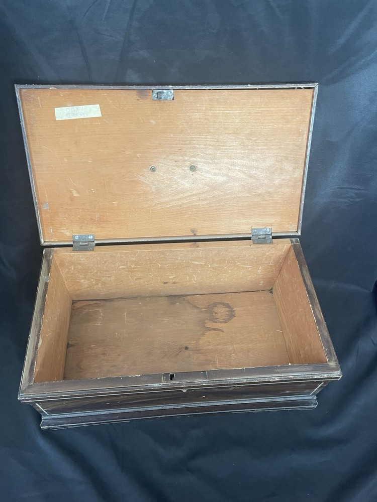 AMERICAN/ FOLK ART /DOCUMENT BOX / hand painted / Chest