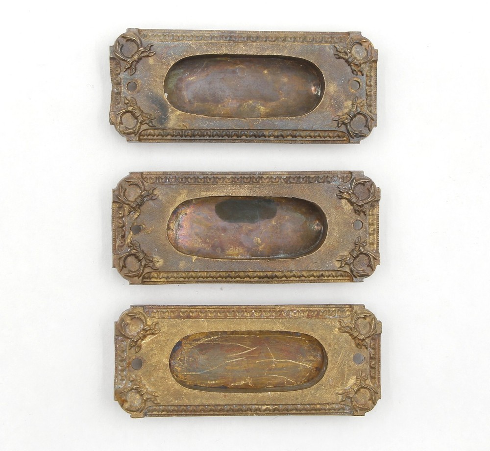 Victorian 3.75 in. Cast Brass Rectangular Window Sash Lift