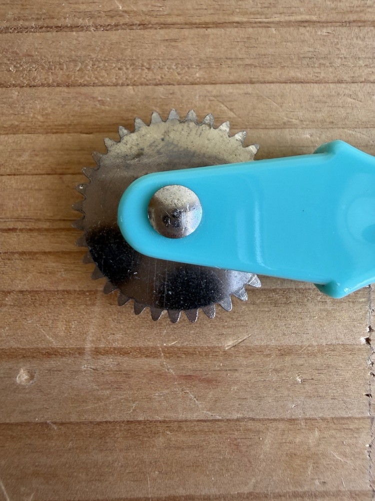 Vintage Dritz Sewing Pattern Tracing Wheel Tool Aqua/Teal Plastic