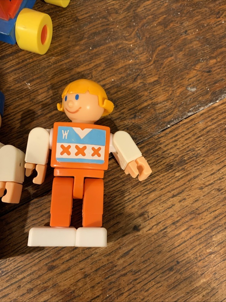 Vintage Wannabee Pilot And Additional Figures