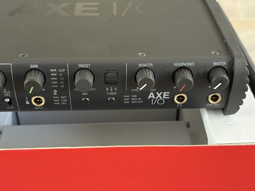 IK Multimedia AXE IO Premium USB Audio Interface