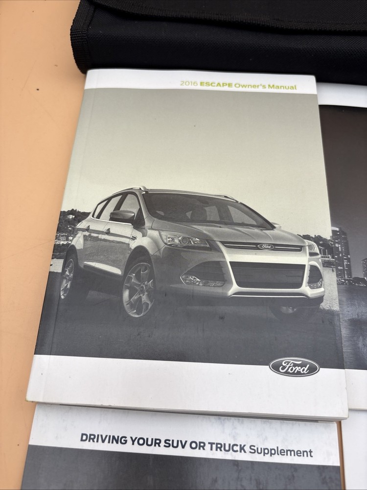2016 Ford Escape Owner’s Manual base S,mid-range SE,top-tier Titanium, With Case
