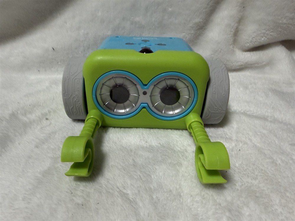 BOTLEY THE CODING ROBOT ONLY BY LEARNING RESOURCES STEM TOY