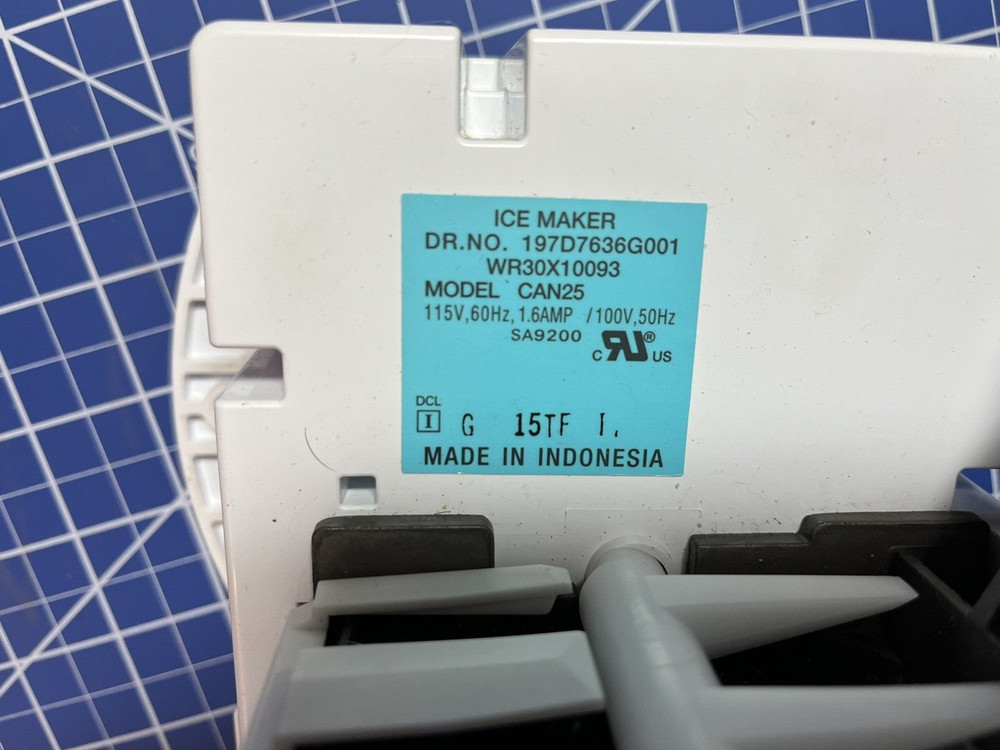 GE General Electric Refrigerator Freezer Ice Maker Unit WR30X10093