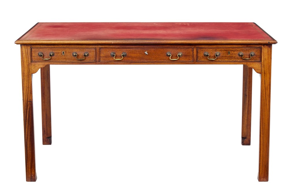 EARLY 20TH CENTURY LEATHER TOP DESK