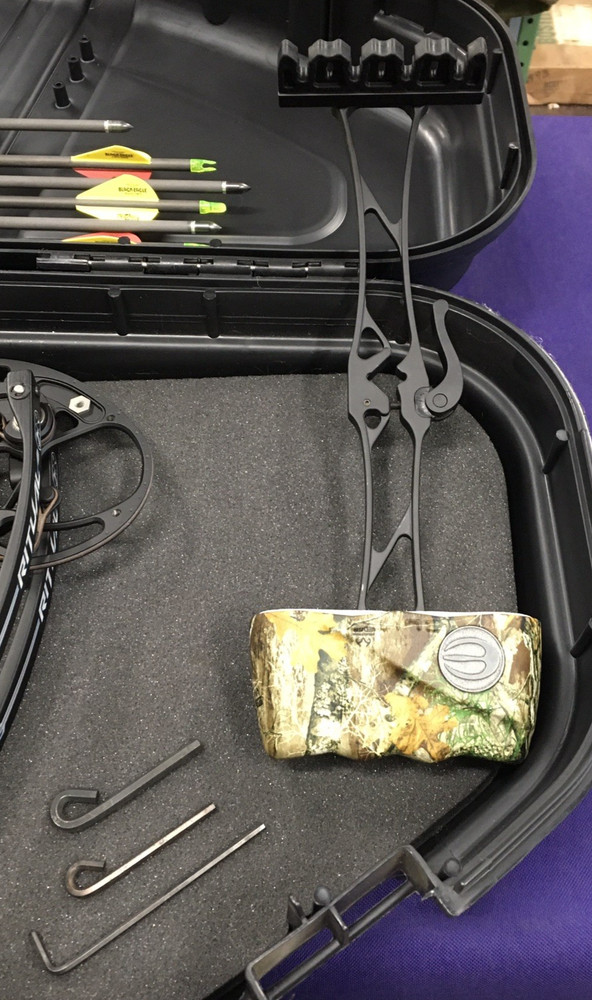 Elite Archery Ritual 30 Compound Bow Bundle w/ Plano Pillarlock Hardcase