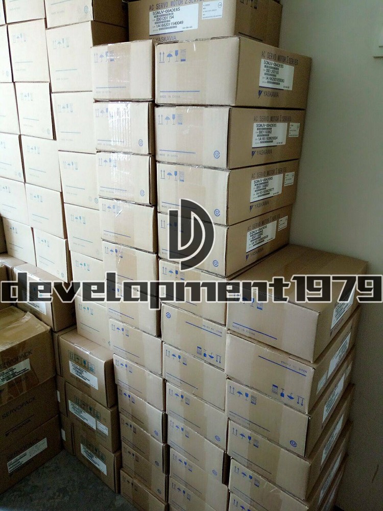 NEW Yaskawa SGMPH-08AAA41D servo motor #DC
