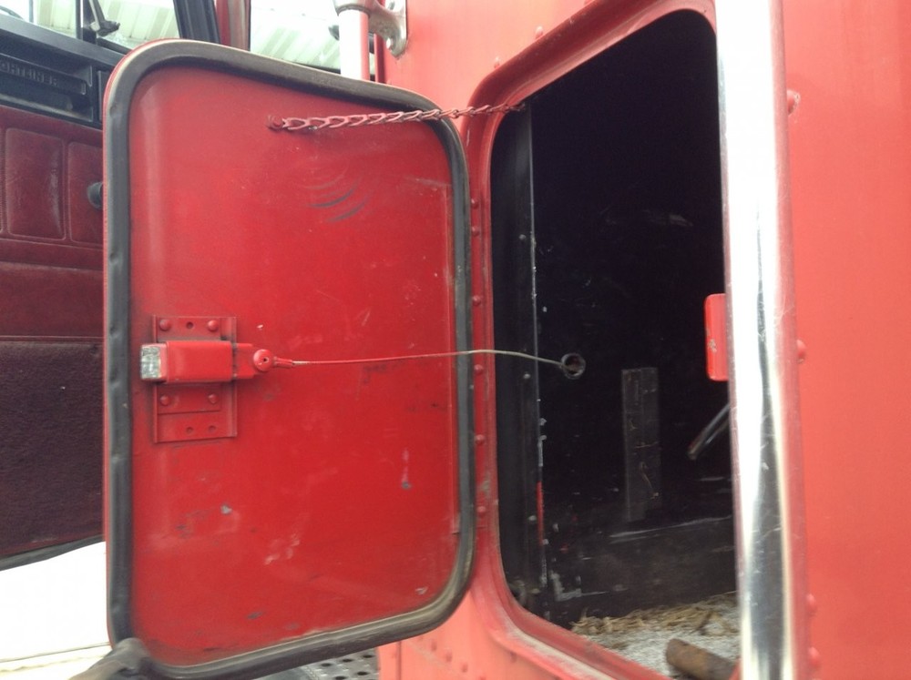 Freightliner FLT Left/Driver Sleeper Door - Used