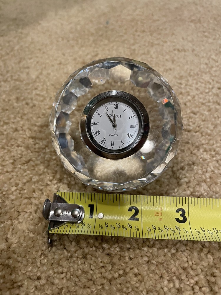 Quartz camry clock paperweight