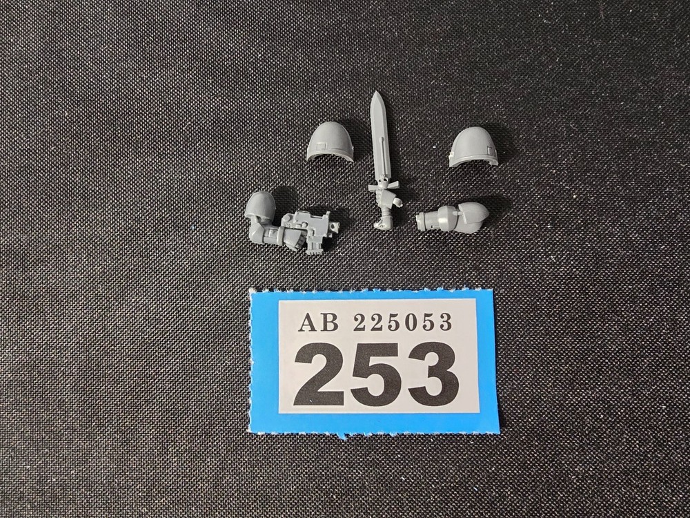 Games Workshop Warhammer 40k Bits Space Marines Sergeant Upgrade Parts