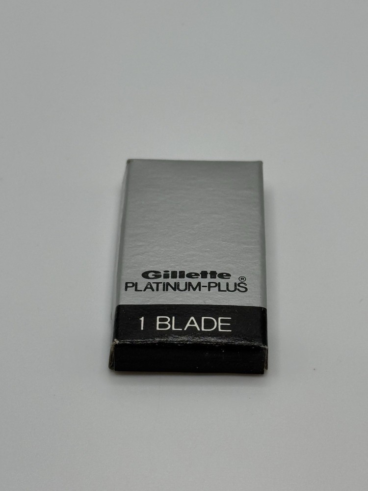 Vintage Gillette Double Edge Razor & Platinum Plus Blade. Date code T4