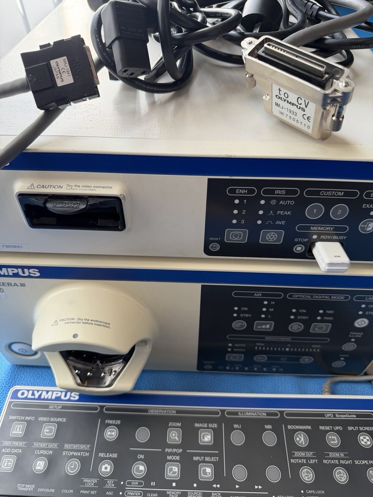 Olympus CV-190 Video Processor & CLV-190 Light Source with MAJ-1921 Keyboard