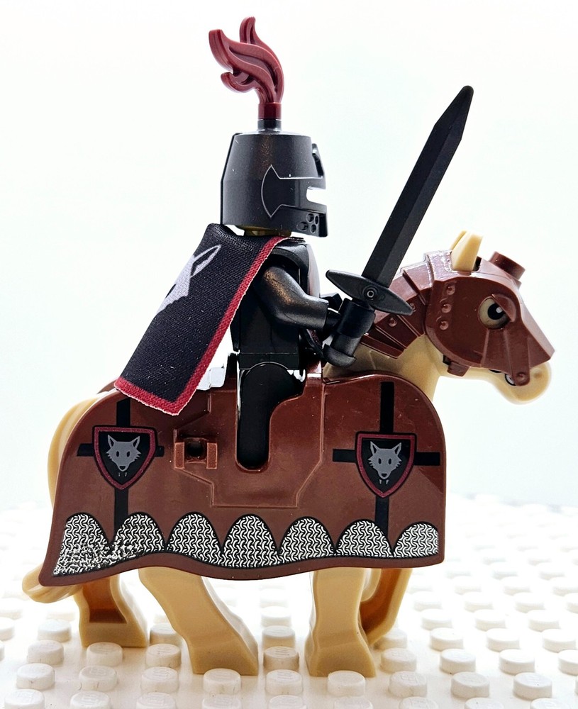Custom Castle WOLFPACK Knight Commander (1 Figure + Horse & Barding)