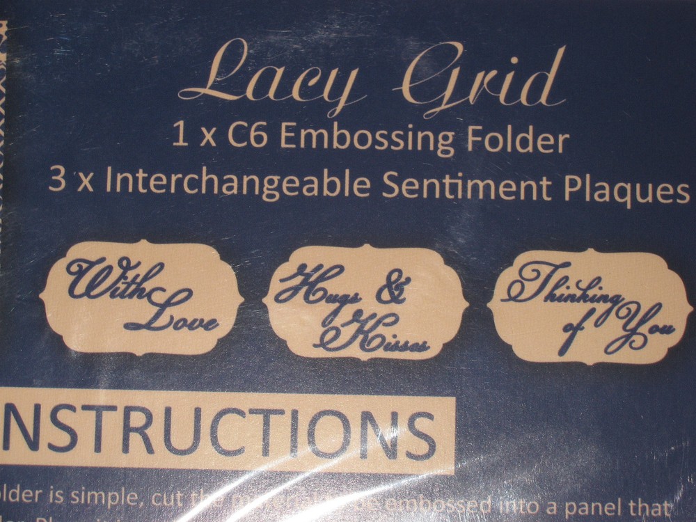 TATTERED LACE INTERCHANGEABLE EMBOSSING FOLDER - "LACEY GRID" - TTLEF013