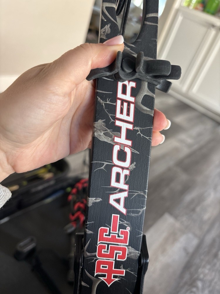 PSE Stinger 3G Compound Bow Package – Case, Sight, Stabilizer – Ready To Hunt