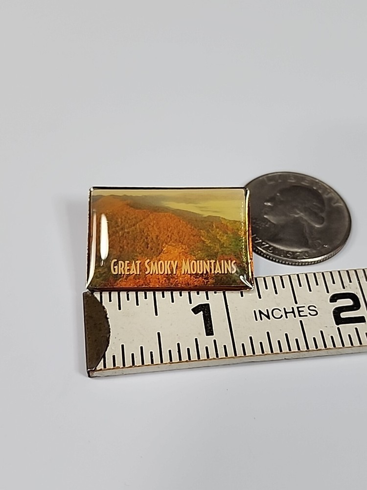 Great Smokey Mountains Souvenir Lapel Pin