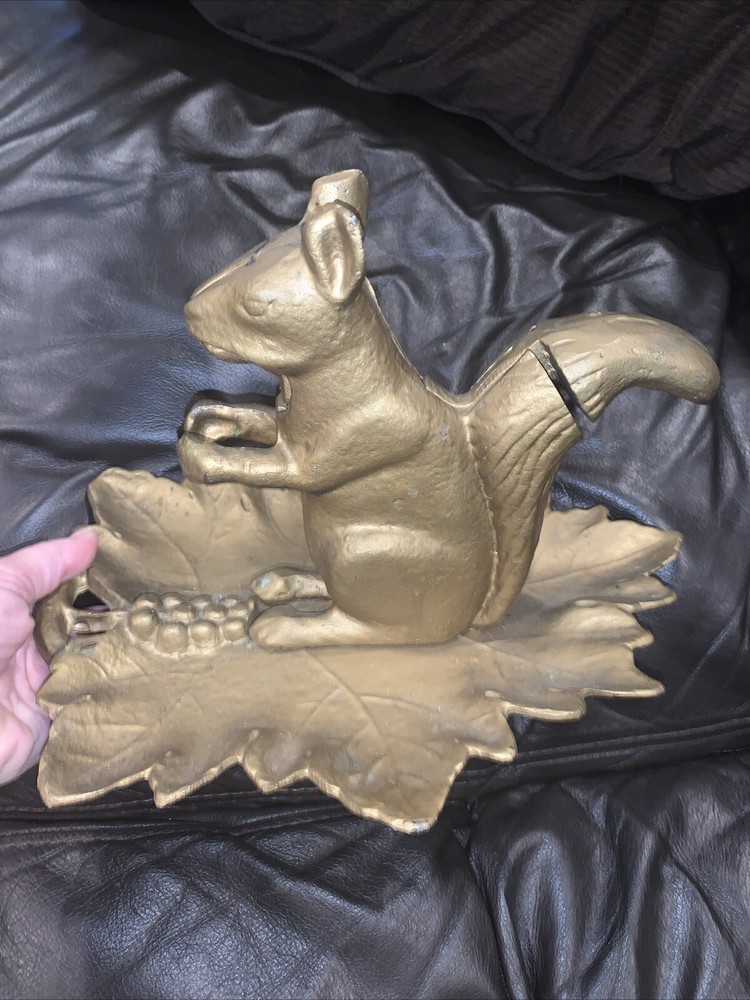 Large Vintage Cast Metal Squirrel on Leaf Mechanical Nut Cracker