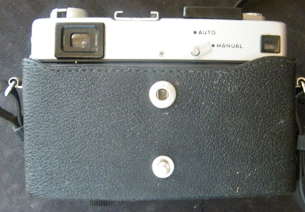 Minolta Hi Matic E Rangefinder with Minolta 40mm 1.7 Lens UNTESTED