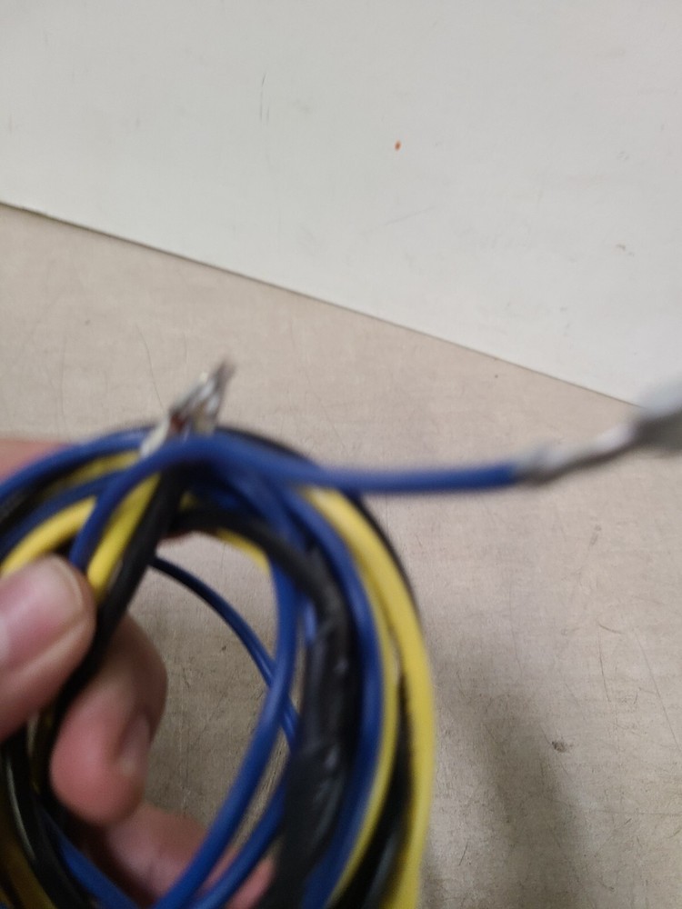 Genuine Carlyle Plug Comp Wire 324091-413